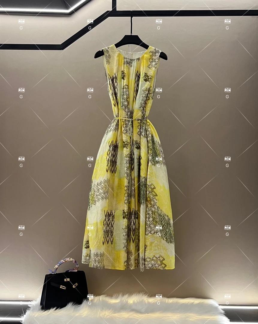 【李娜】夏季新款复古时尚百搭印花无袖连衣裙 H-659