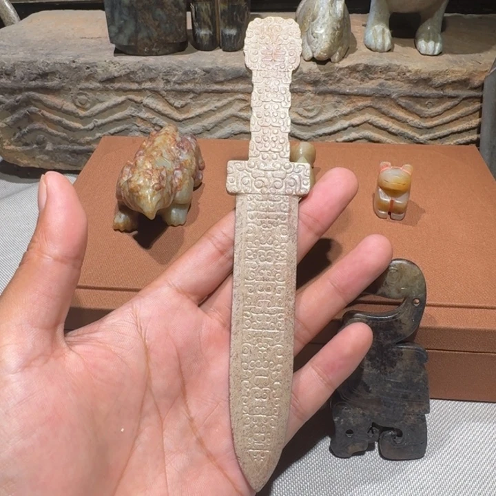 依***古和田玉（糖玉）未镶嵌挂件