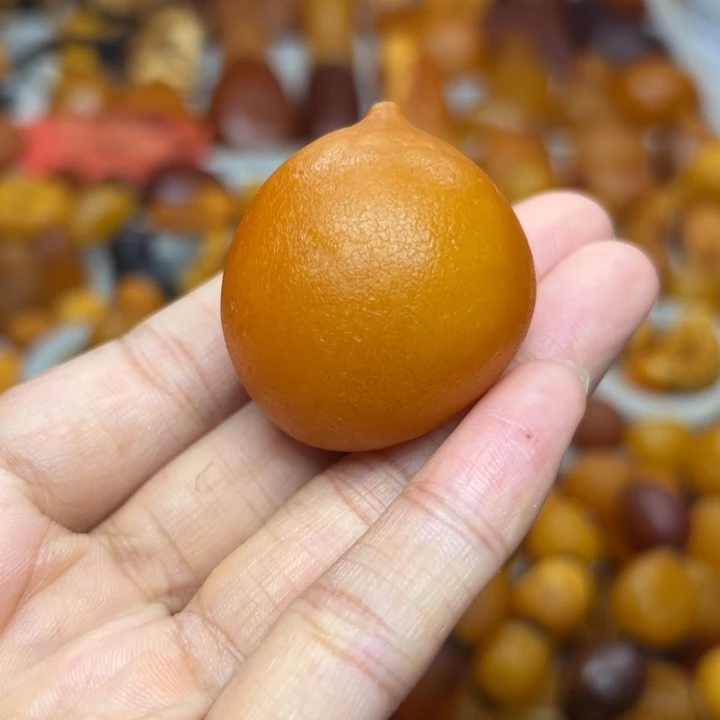 琥珀未镶嵌颈饰天然蜜蜡