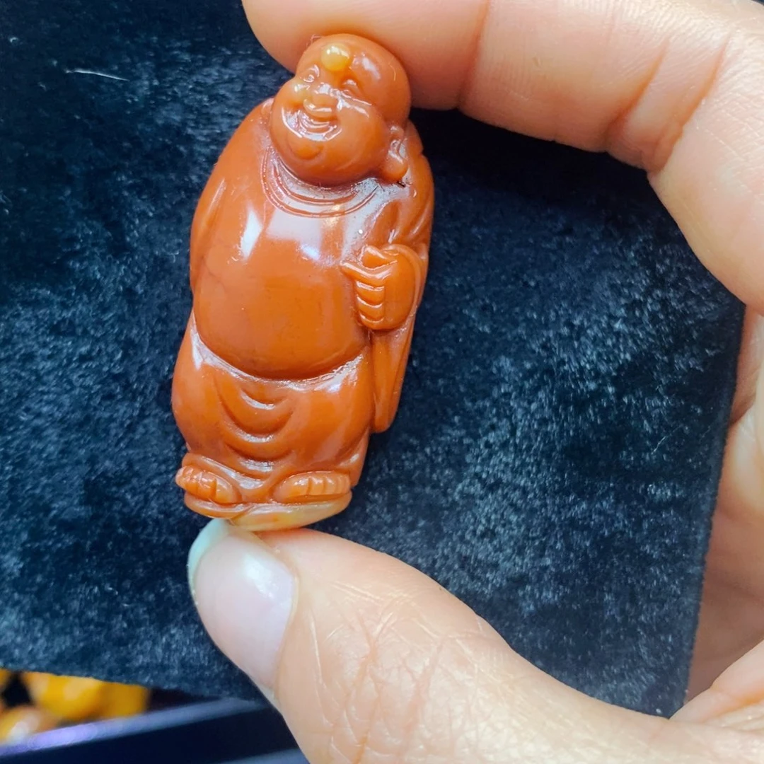 未镶嵌石英质玉（黄龙玉）颈饰