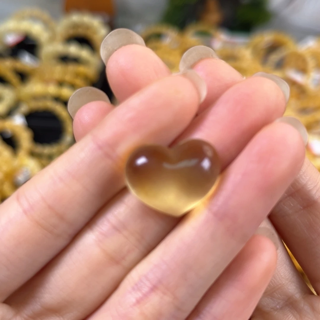 裸石琥珀未镶嵌陌**言琥珀