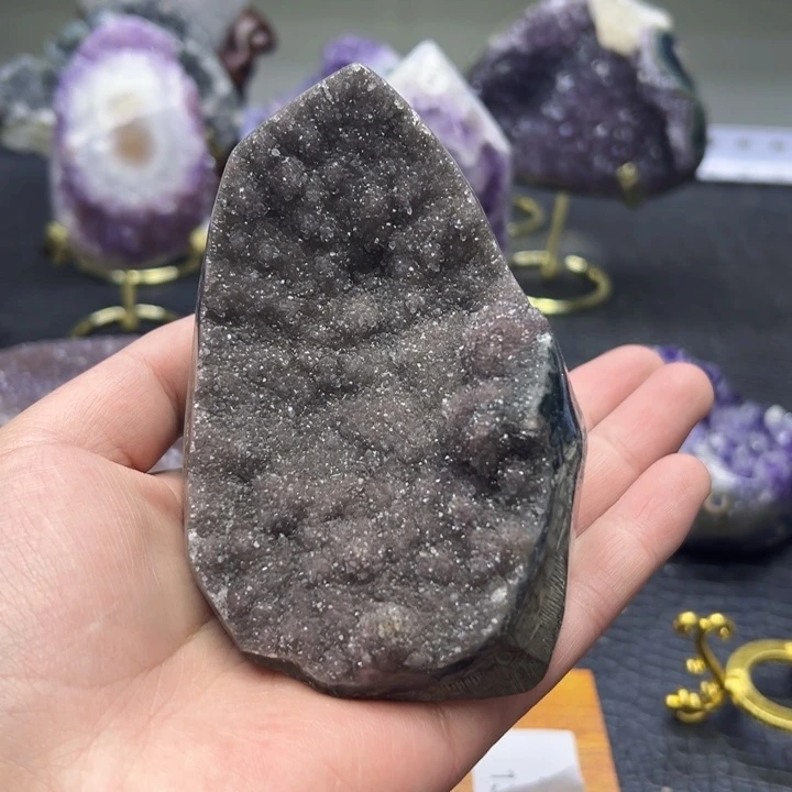 紫晶大型摆件（非配饰）未镶嵌