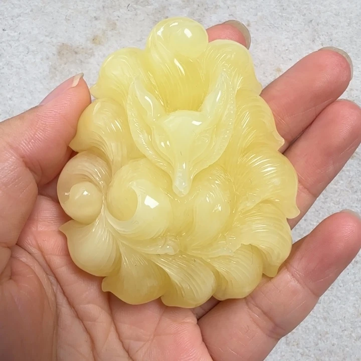 蜜蜡未镶嵌珠宝奇石