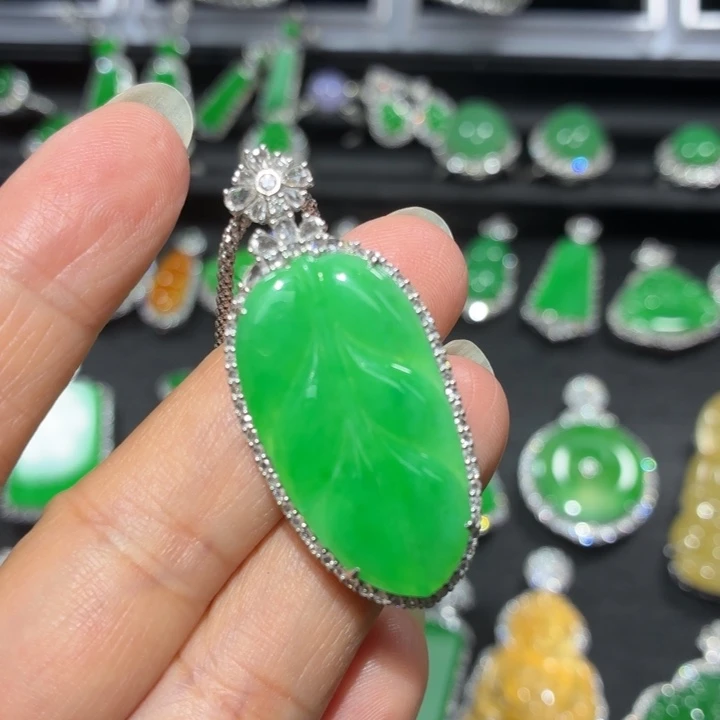 翡翠18K金镶嵌吊坠(不含链)翡翠