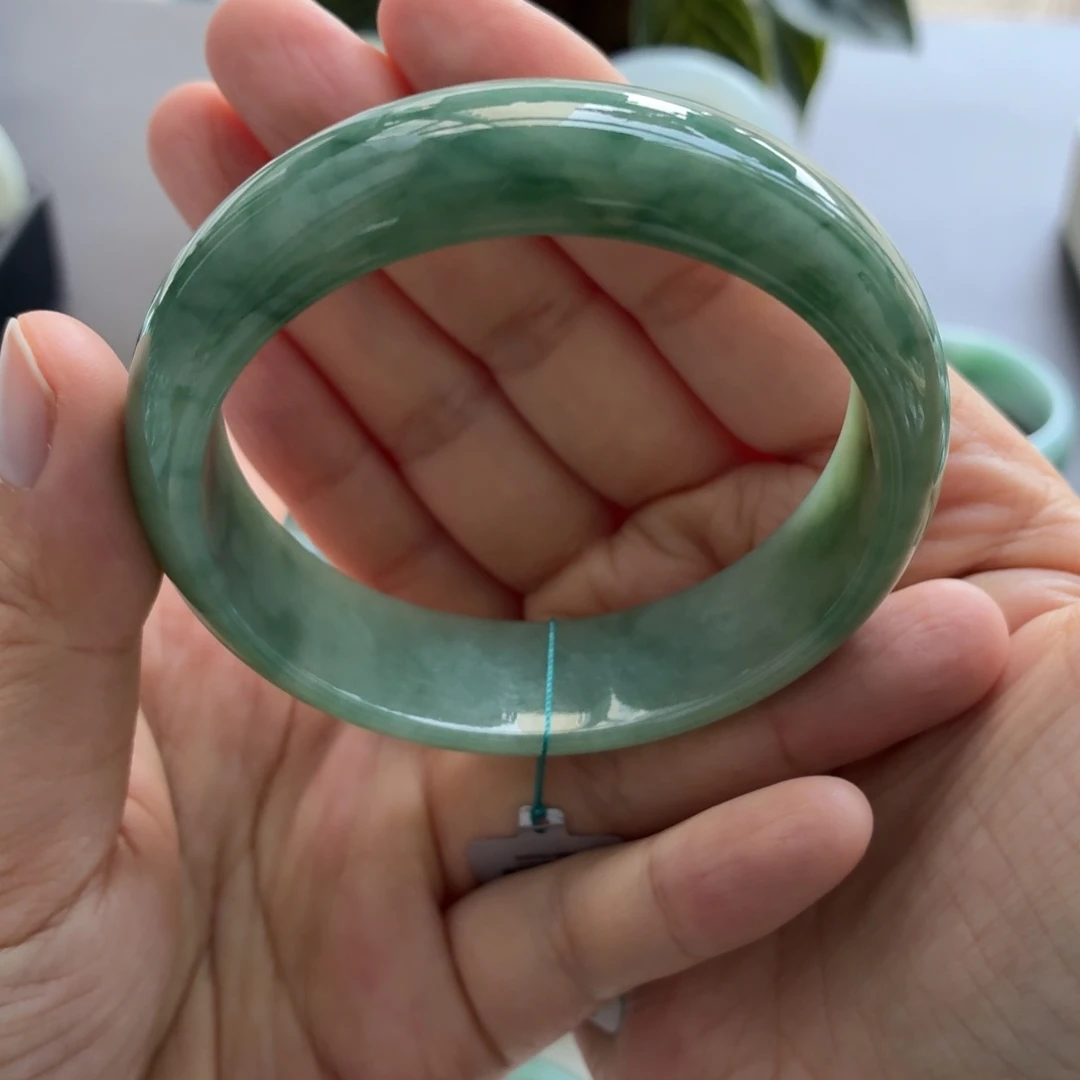 翡翠未镶嵌手镯天然