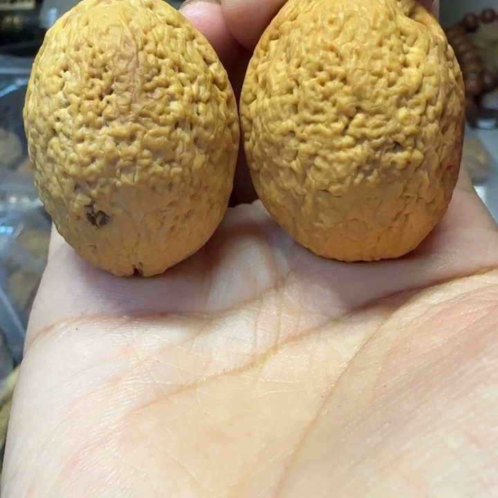 吊坠文玩核桃鱼子酱