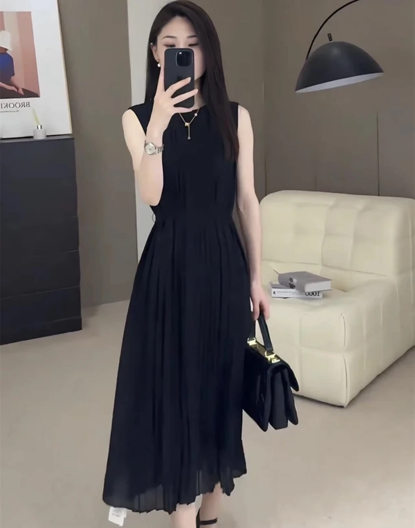 专柜同款洋气2025夏季新款气质高级显瘦法式褶皱纯欲慵懒风连衣裙