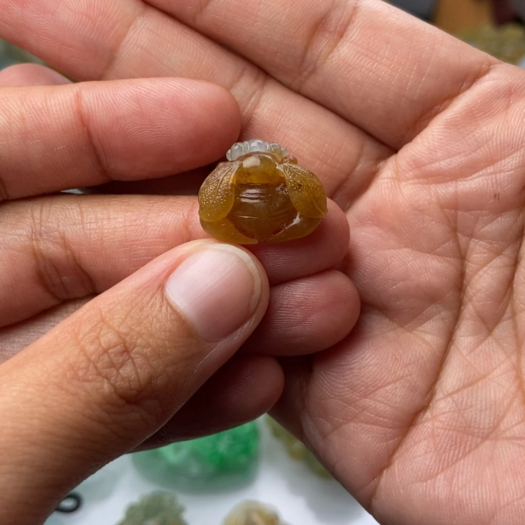 榜***哥定制翡翠未镶嵌定制翡翠不退不换