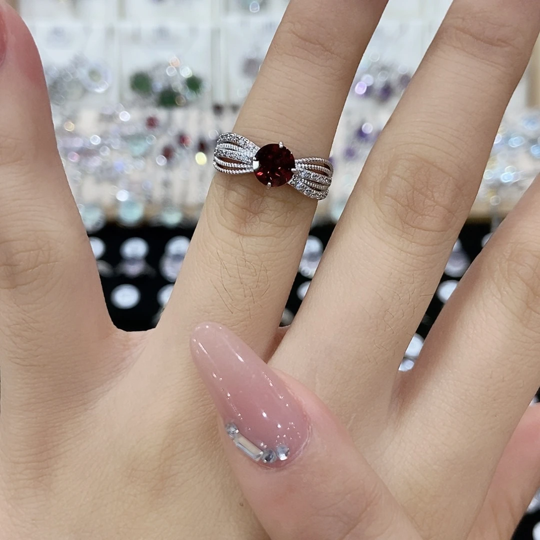 应***吧石榴石银S925镶嵌戒指