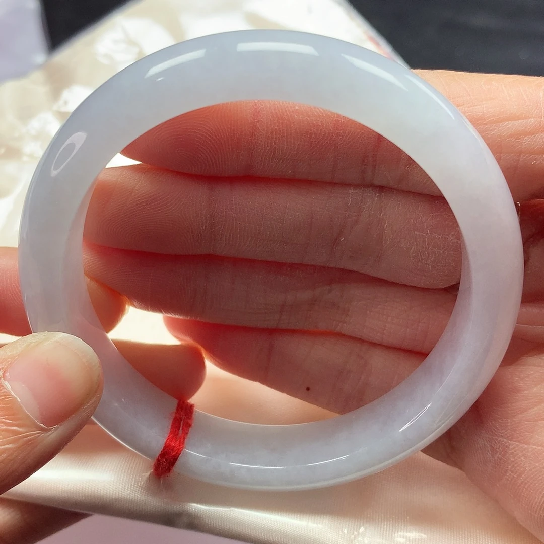 翡翠手镯未镶嵌58圈