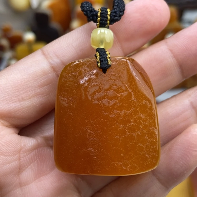 【闪购商品】琥珀颈饰未镶嵌