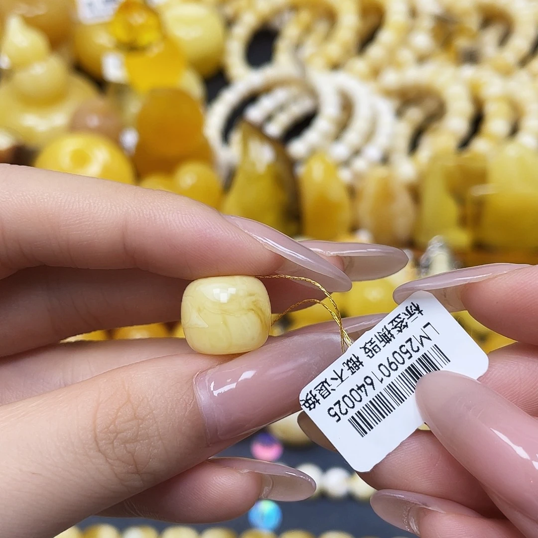 蜜蜡未镶嵌裸石老型13.4✖️11.6mm