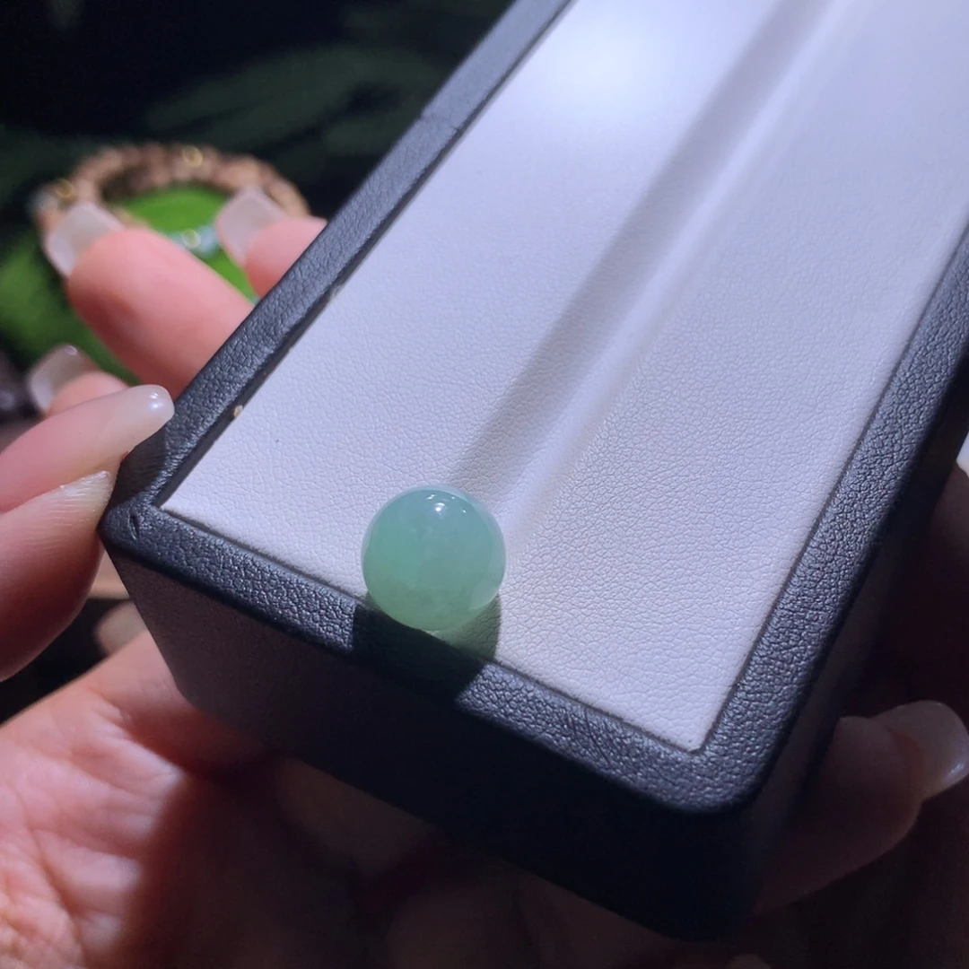 翡翠散珠特价果绿卡11.9