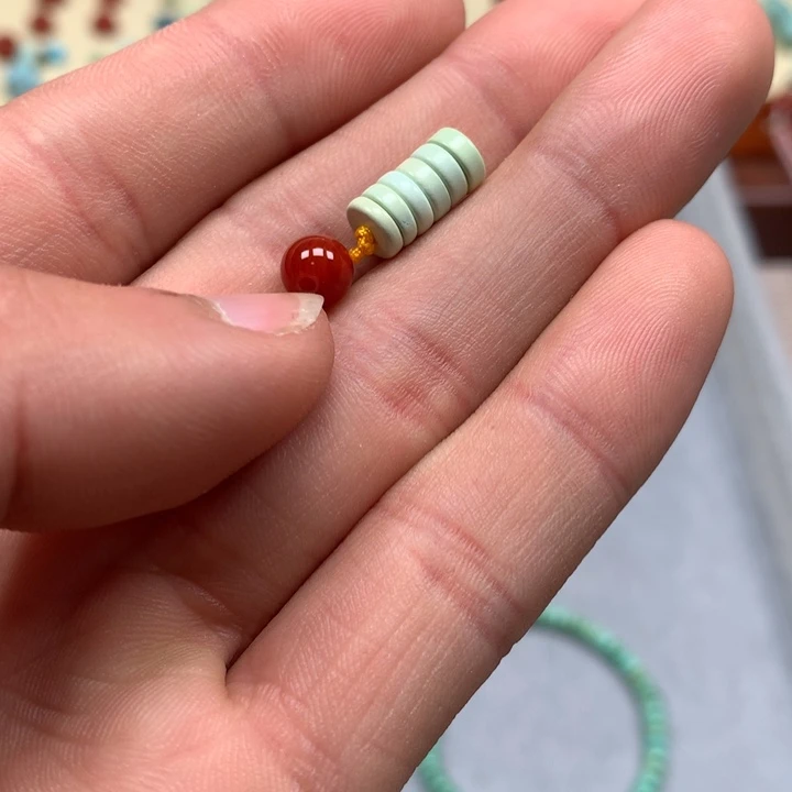 南红玛瑙配饰未镶嵌