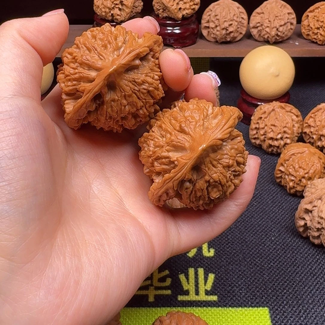 文玩核桃吊坠50官帽