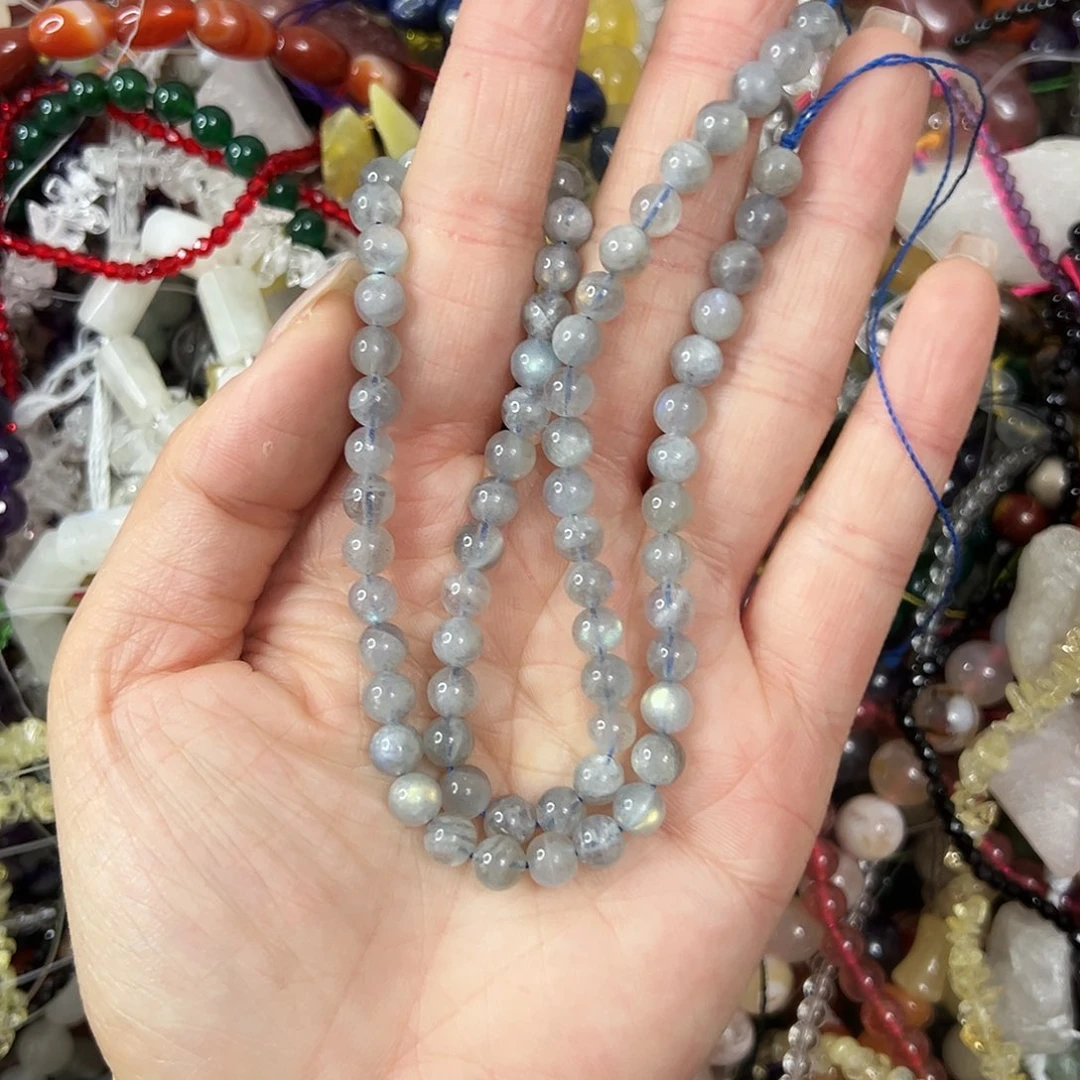 看***水玛瑙/玉髓未镶嵌珠宝半成品，卡6灰月光一条