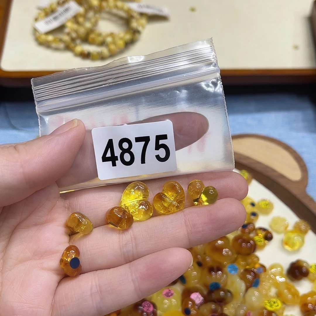 琥珀未镶嵌珠宝奇石