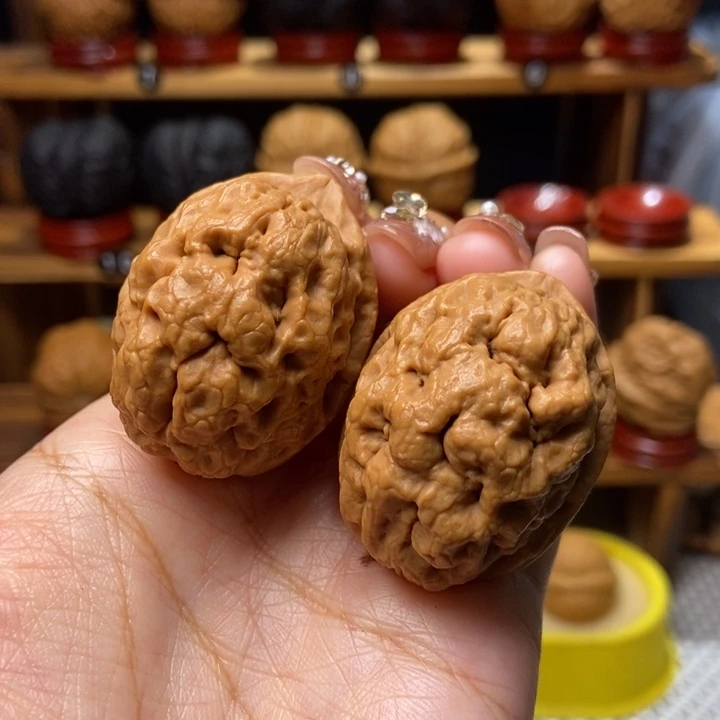 文玩核桃吊坠超****孩35尺凤眼109