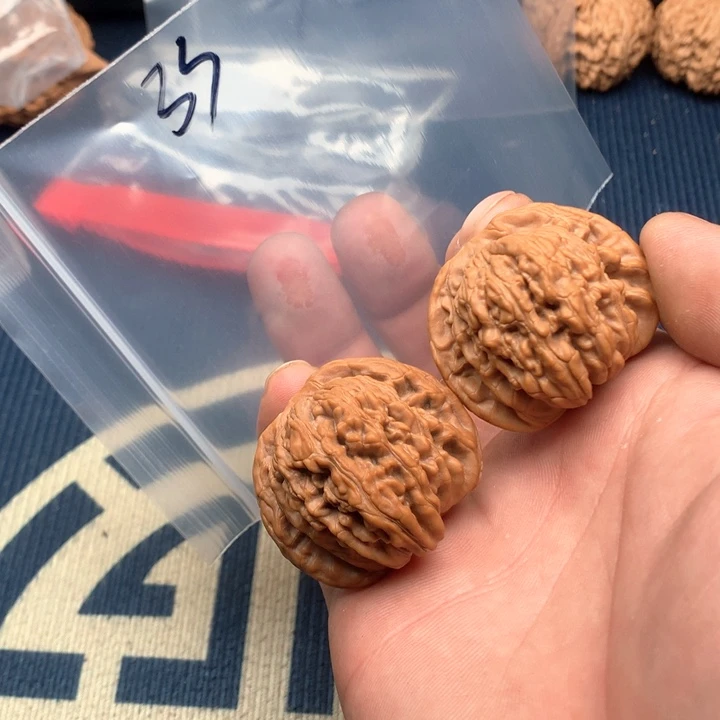 文玩核桃吊坠40四座楼33