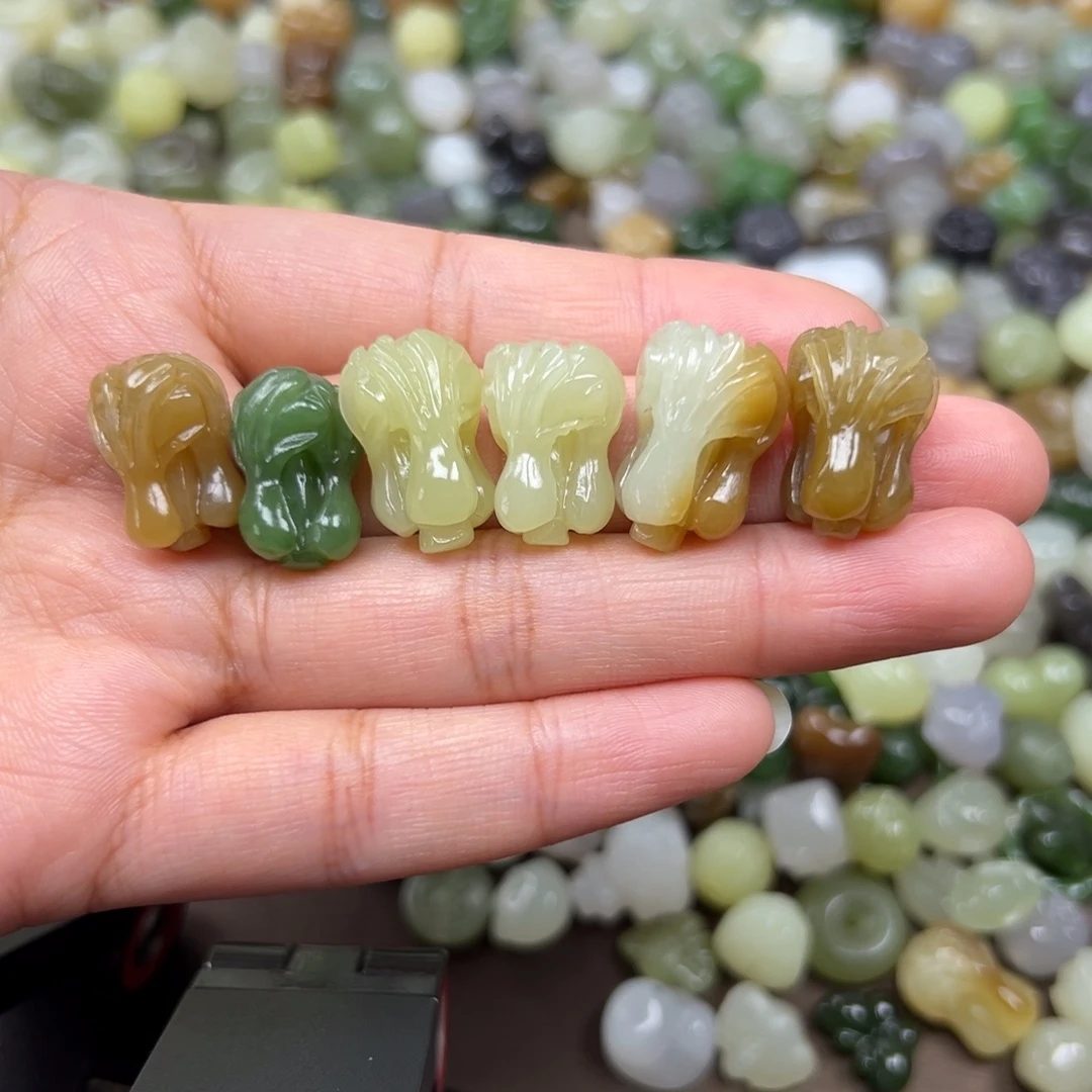 和田玉未镶嵌颈饰150一个多样性发其一