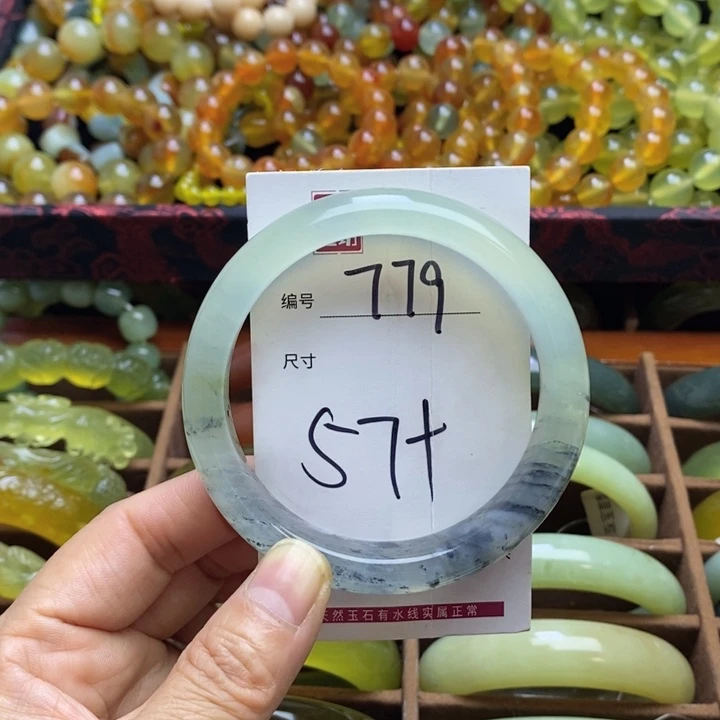 未镶嵌蛇纹石玉手镯
