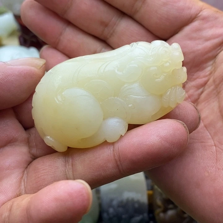 和田玉未镶嵌颈饰一**玺定制