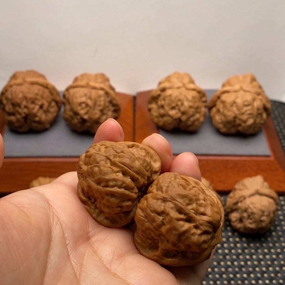 文玩核桃把件边35左右