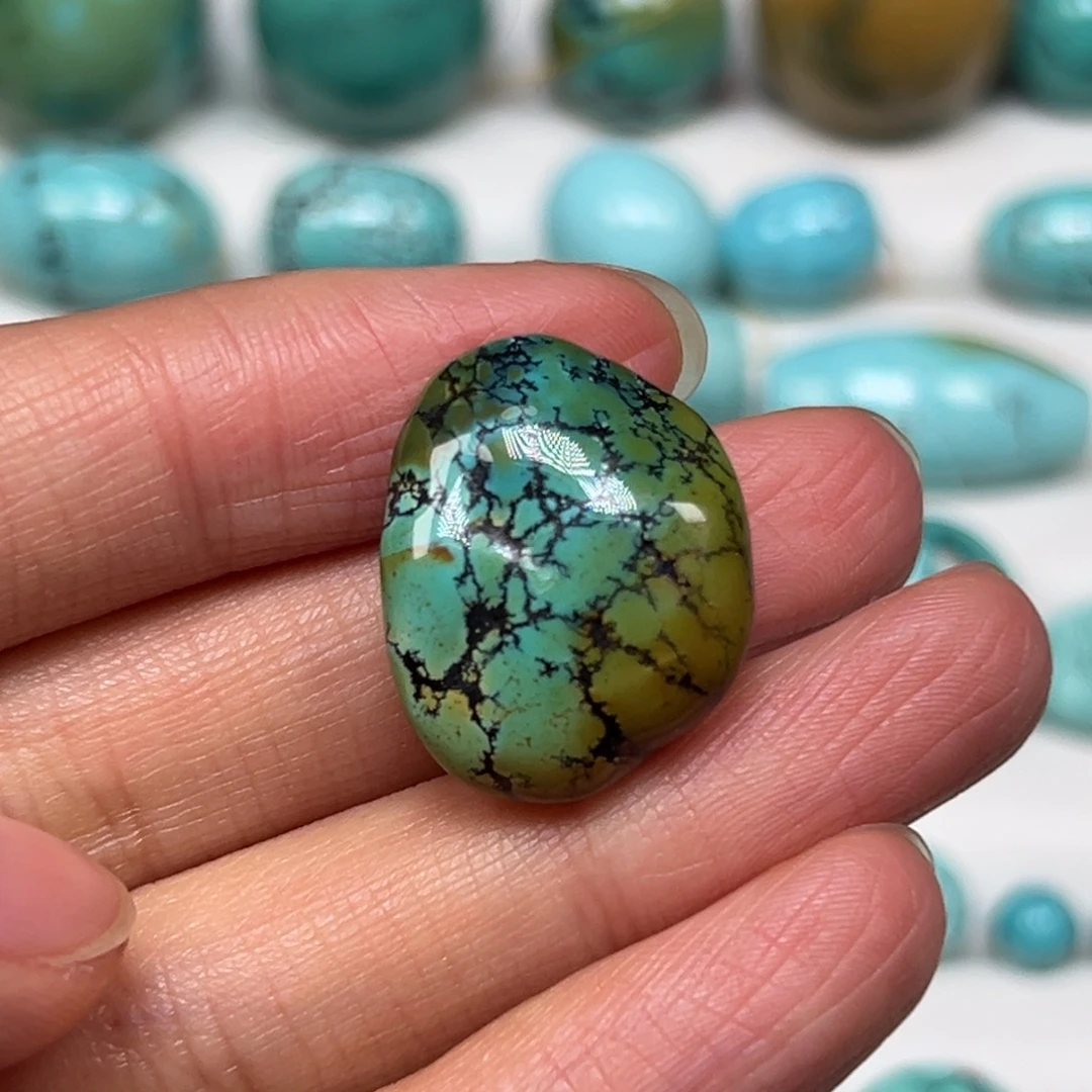 绿松石未镶嵌珠宝奇石