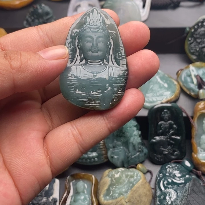 烨***华翡翠未镶嵌颈饰翡翠