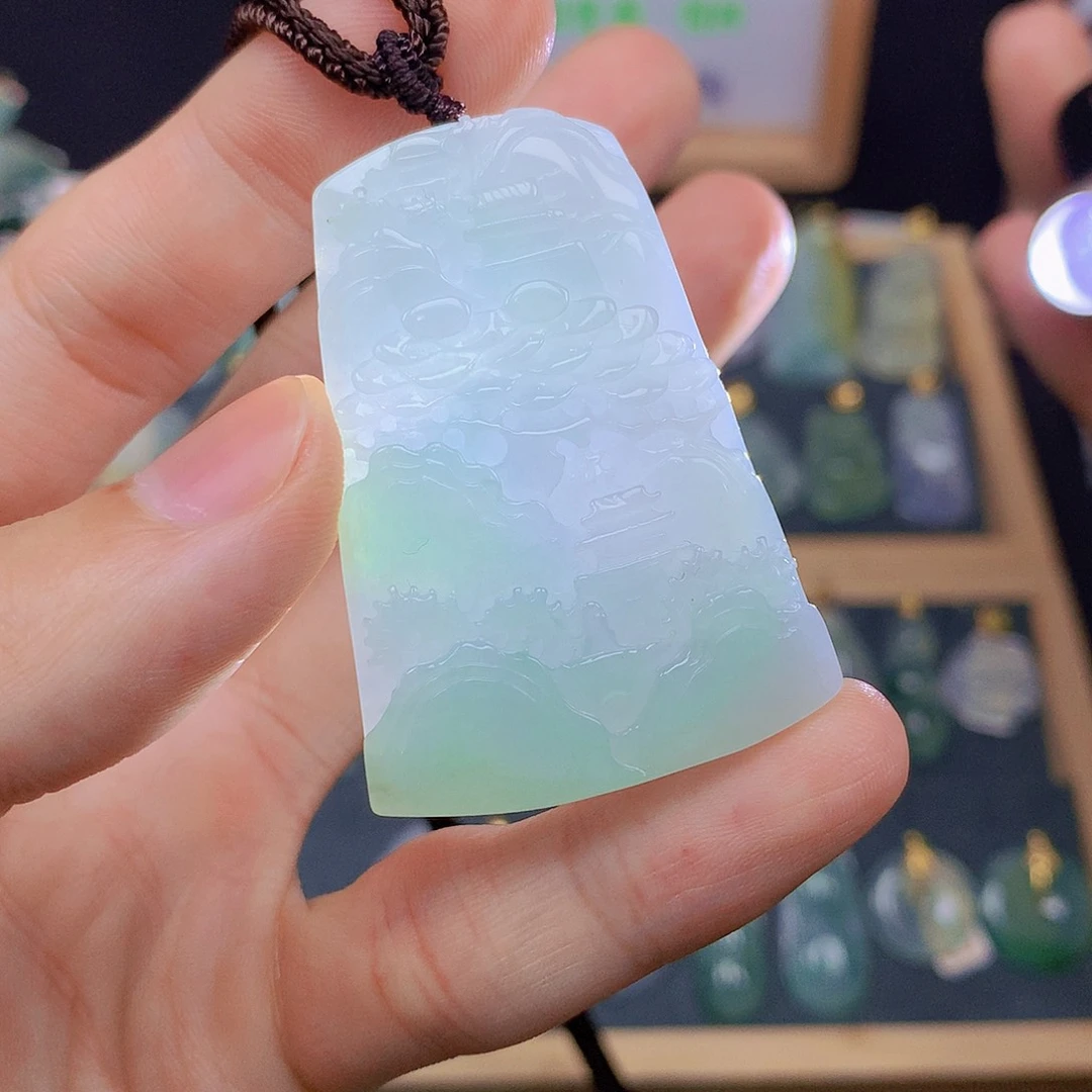 翡翠未镶嵌颈饰翡翠