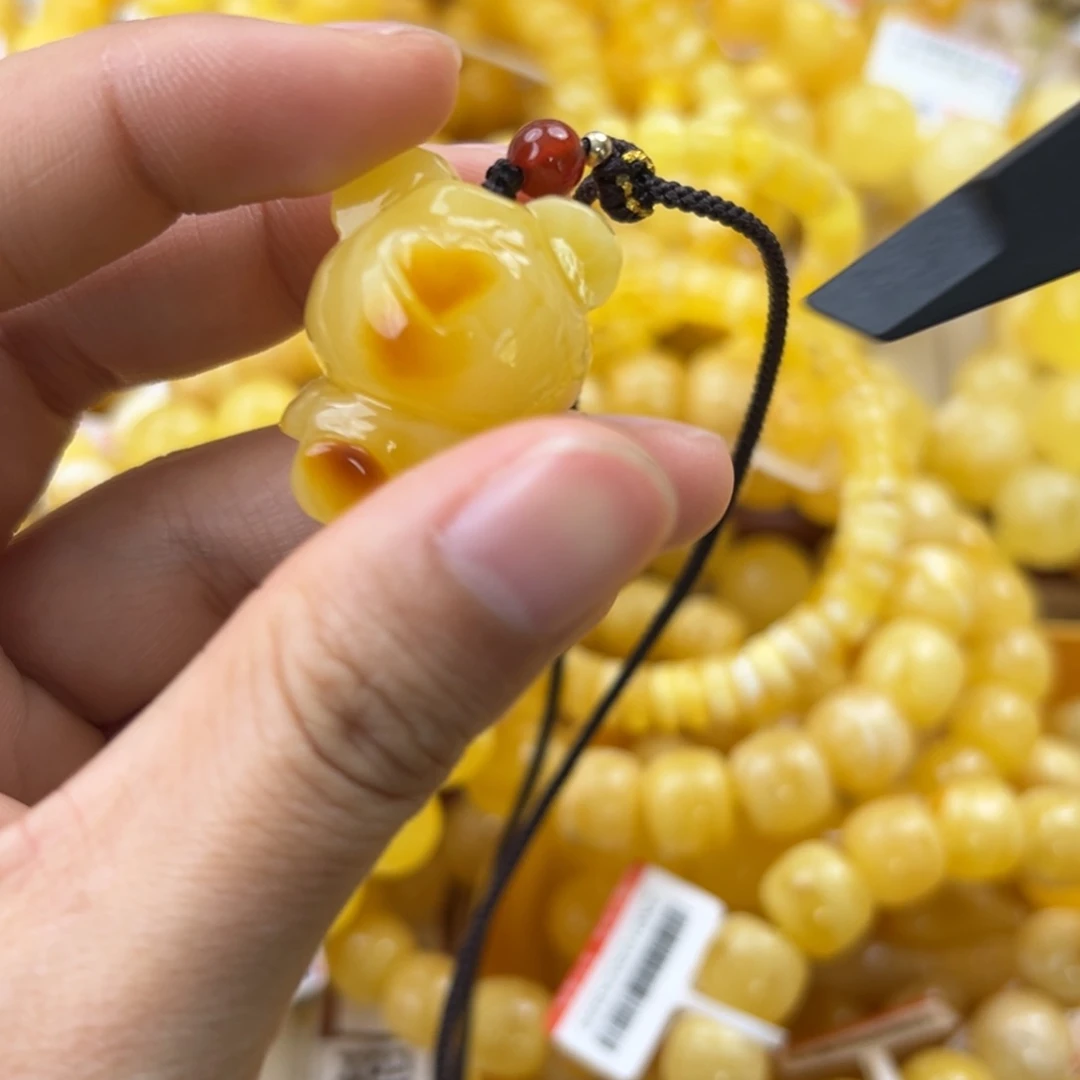 琥珀珠宝奇石未镶嵌
