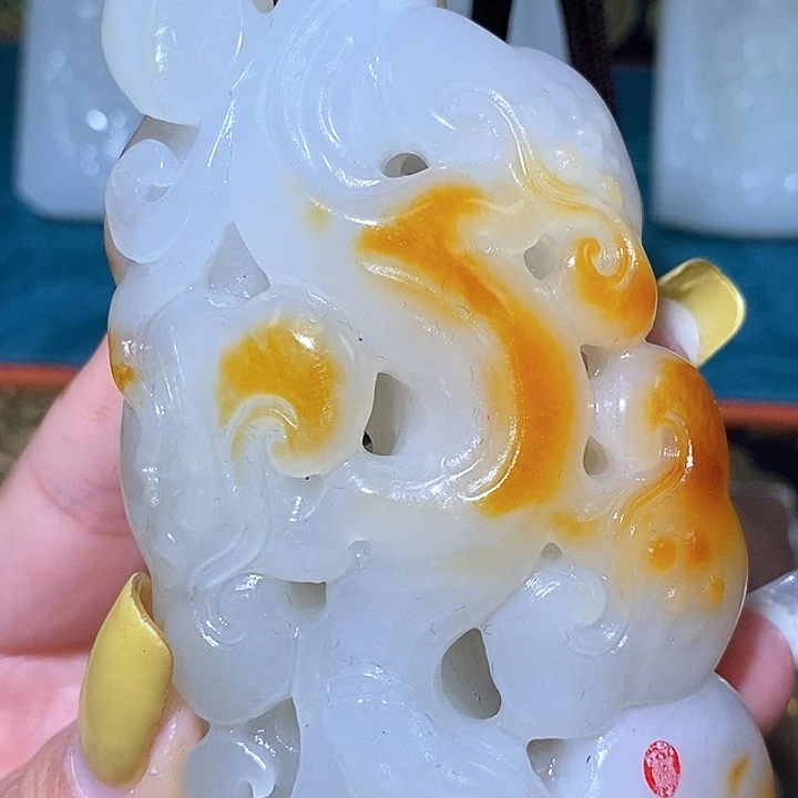 橙***意颈饰未镶嵌和田玉