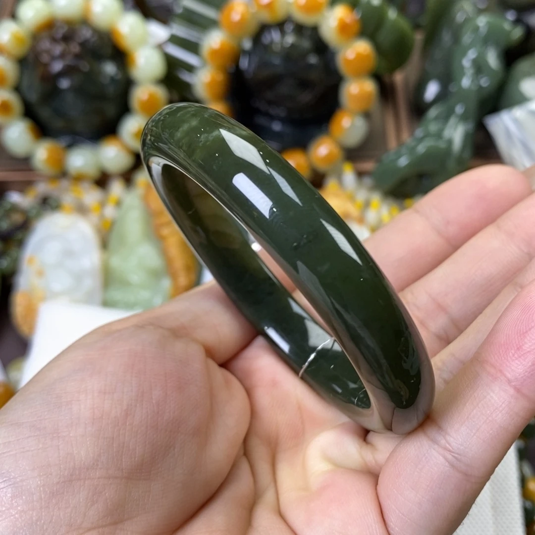 手串未镶嵌透闪石质玉&**味手镯