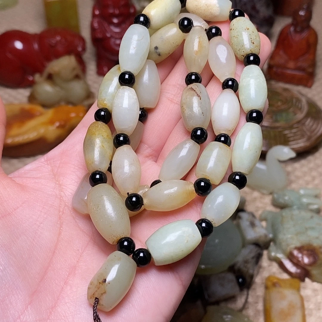 蛇纹石玉未镶嵌颈饰