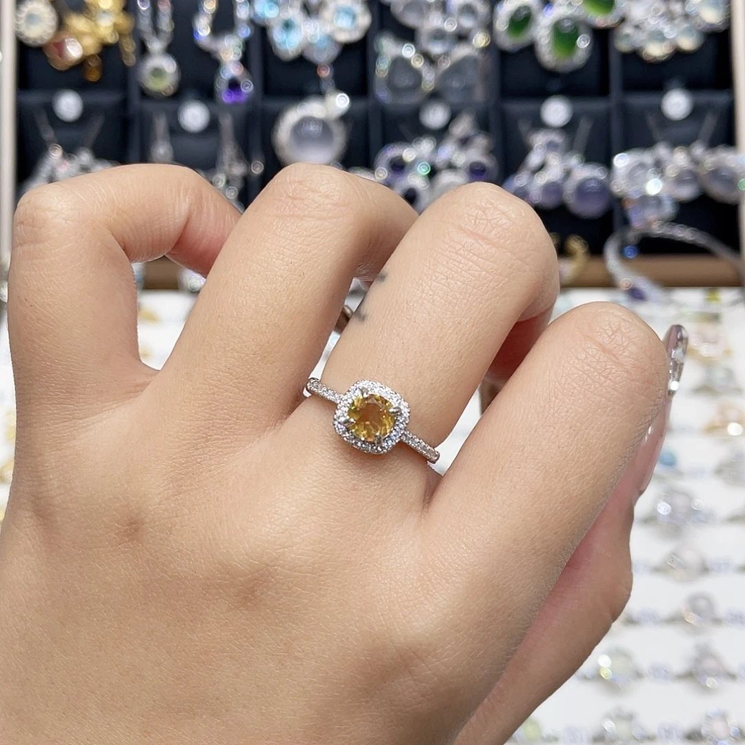 暴****银S925镶嵌戒指黄晶