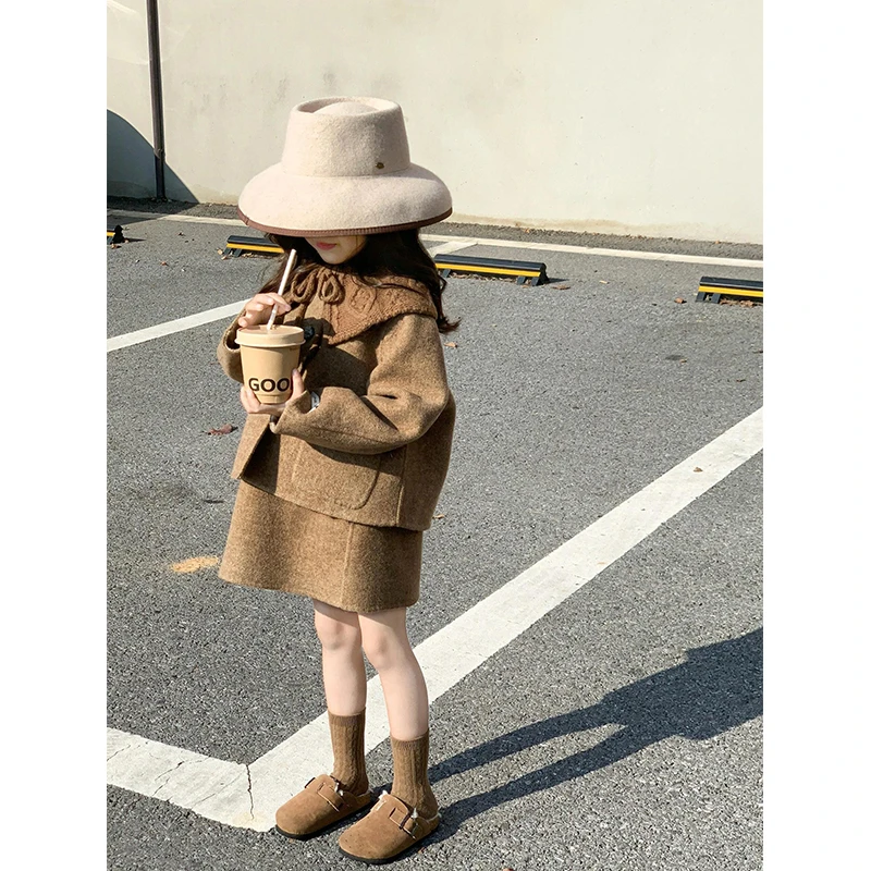 童装女童高级感秋冬洋气儿童小香风套装咖色外套短裙套装