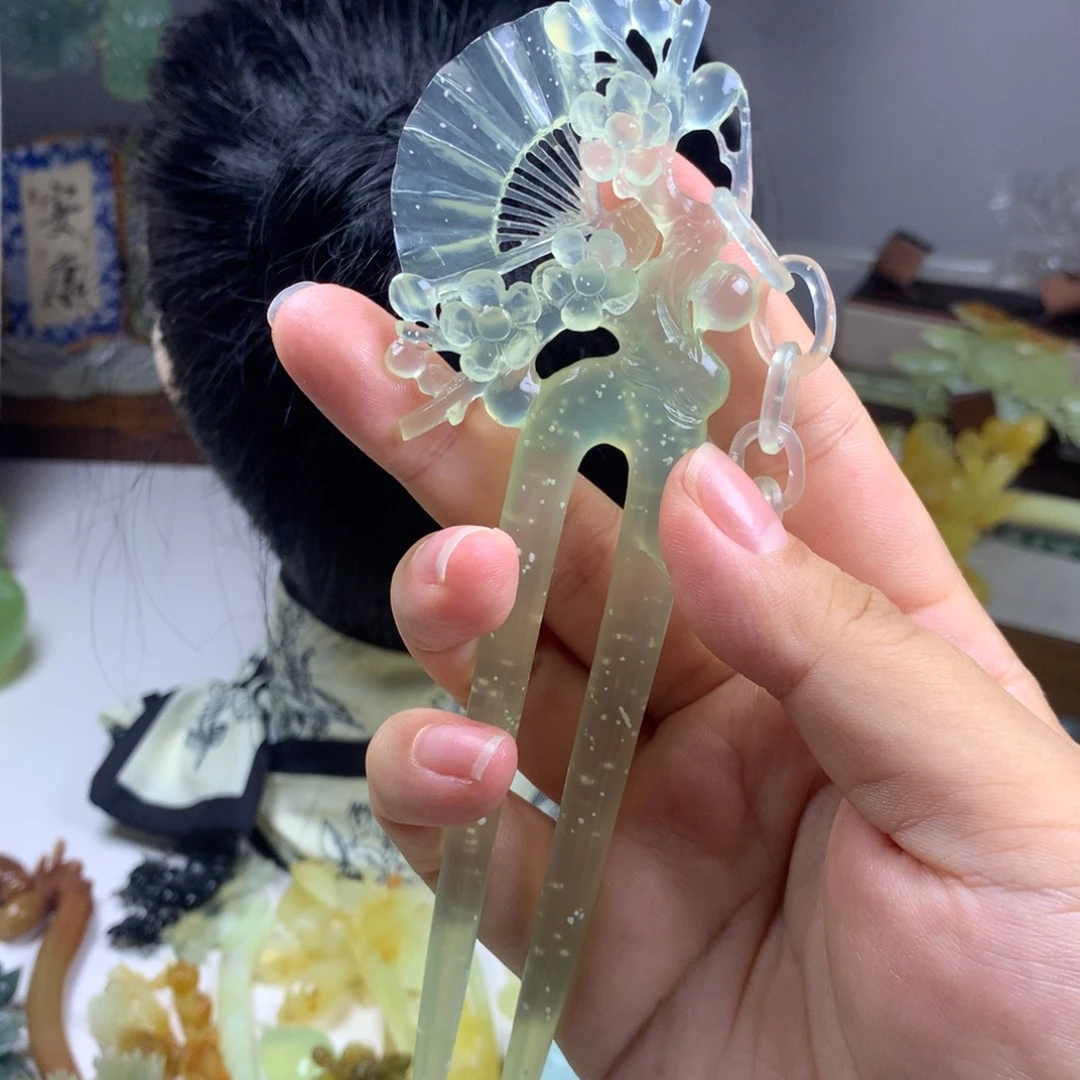 灿***灿未镶嵌蛇纹石玉发簪