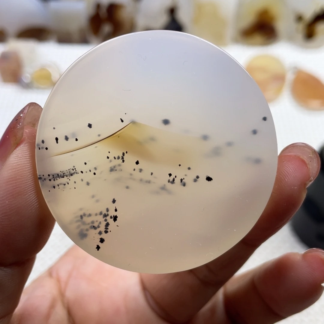 玛瑙/玉髓未镶嵌颈饰