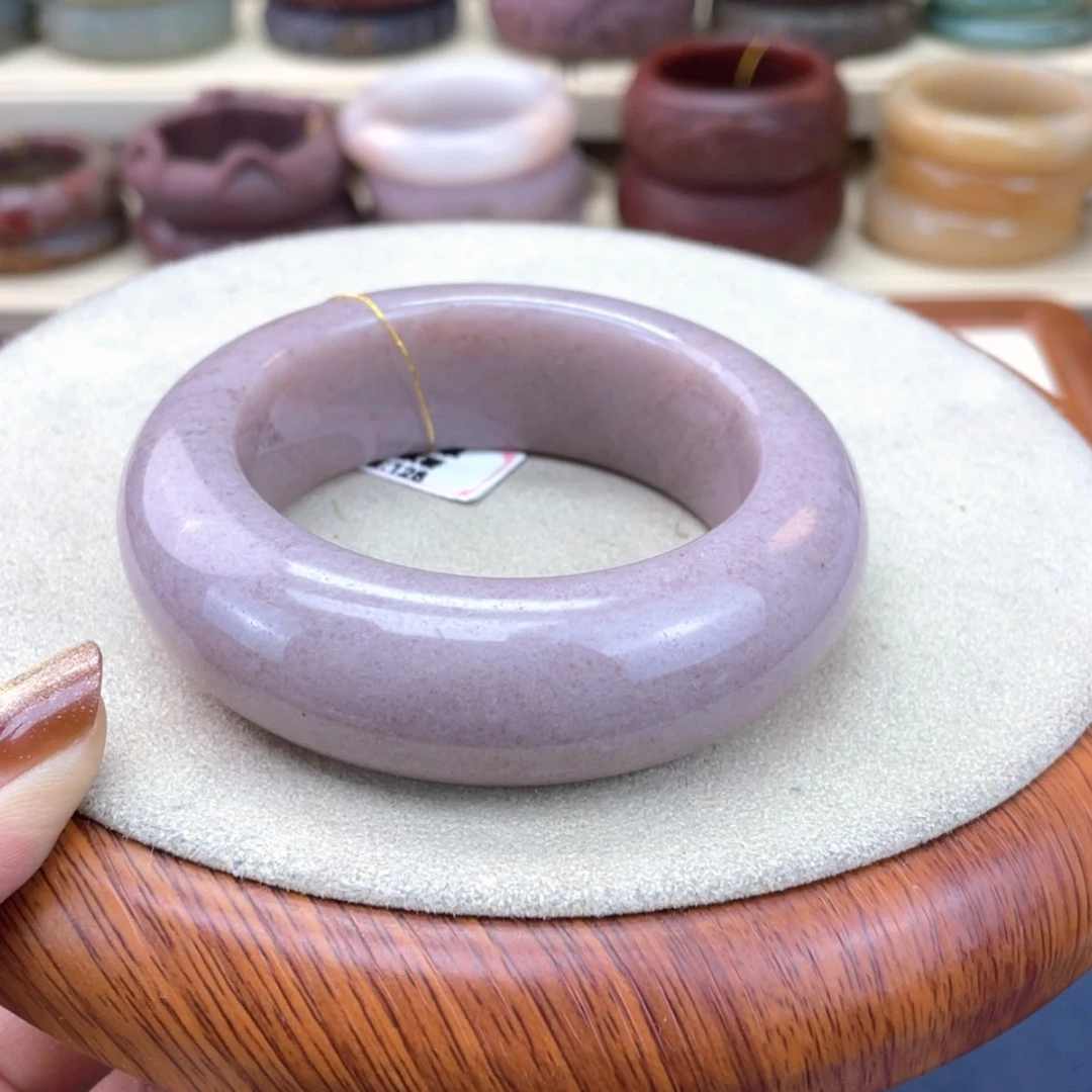 【闪购商品】石英质玉手镯未镶嵌菲*