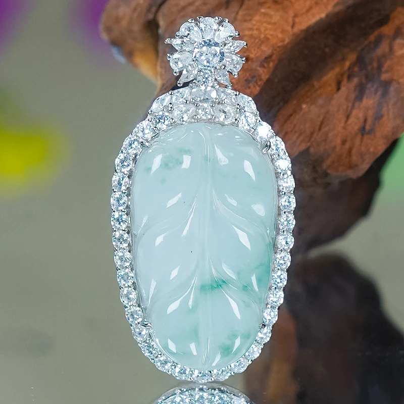 天然翡翠A货银镶嵌精致雕刻冰透冰蓝水叶子翡翠单吊坠