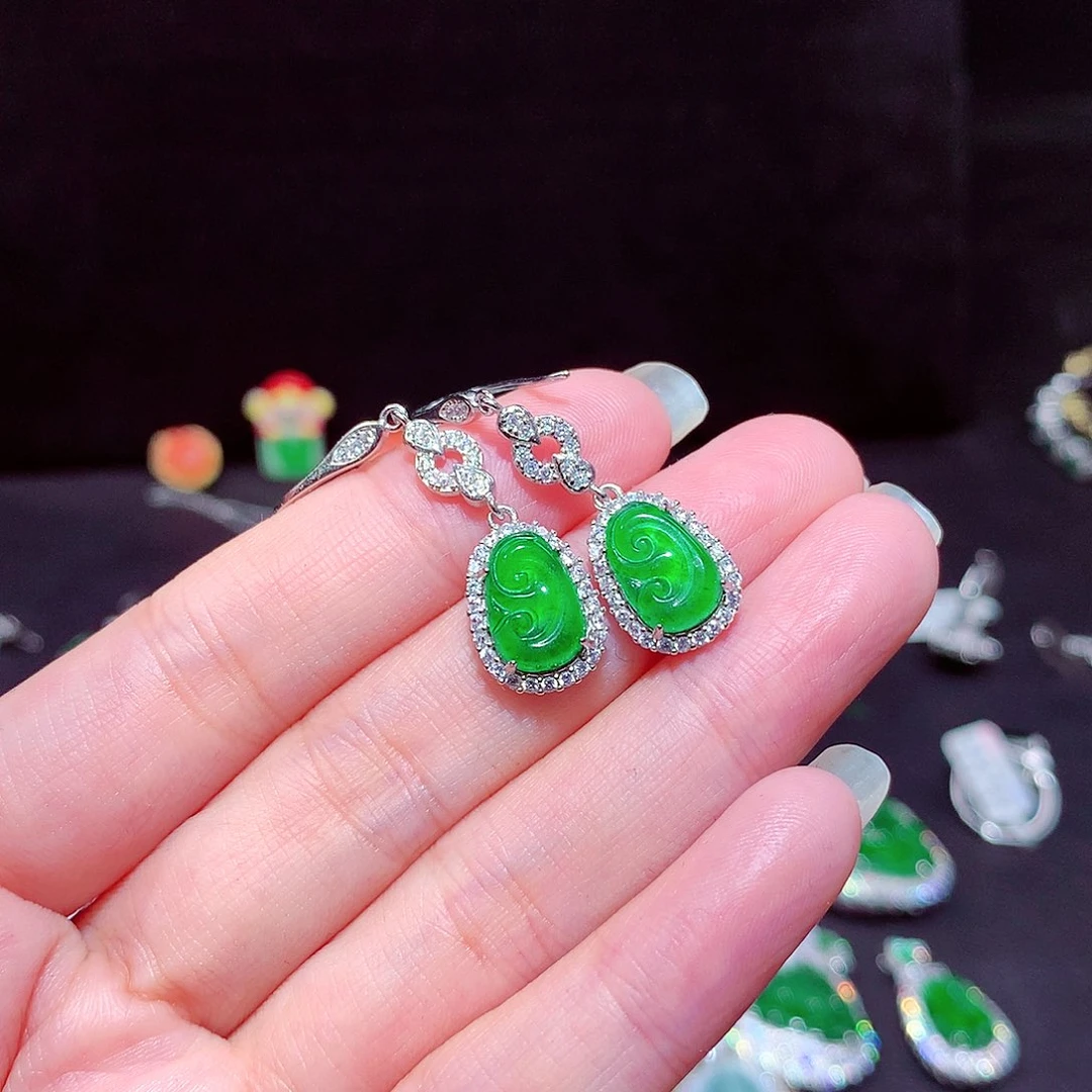 【闪购商品】翡翠吊坠(不含链)未镶嵌