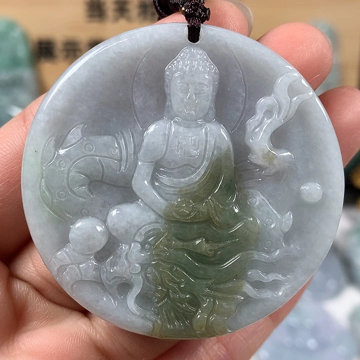 翡翠未镶嵌颈饰玉龙大日如来福利