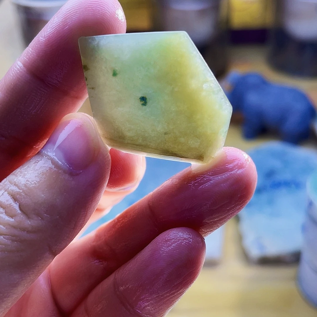 颈饰未镶嵌翡翠毛料26