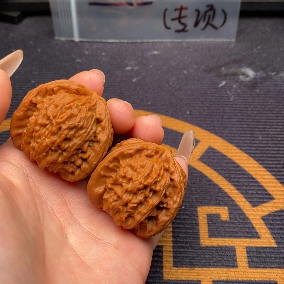 南***木吊坠文玩核桃白狮子