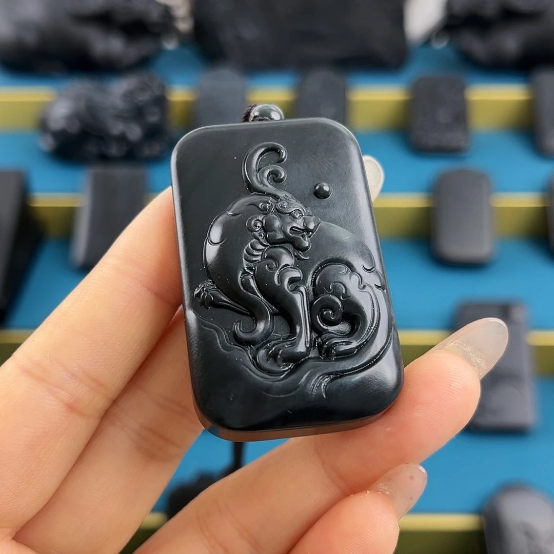 和田玉（墨玉）貔貅牌未镶嵌