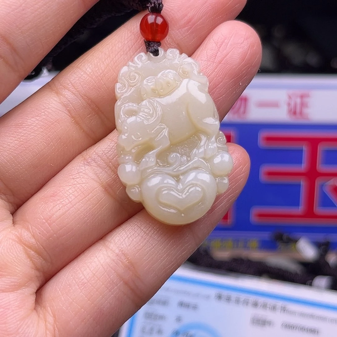 颈饰未镶嵌和田玉