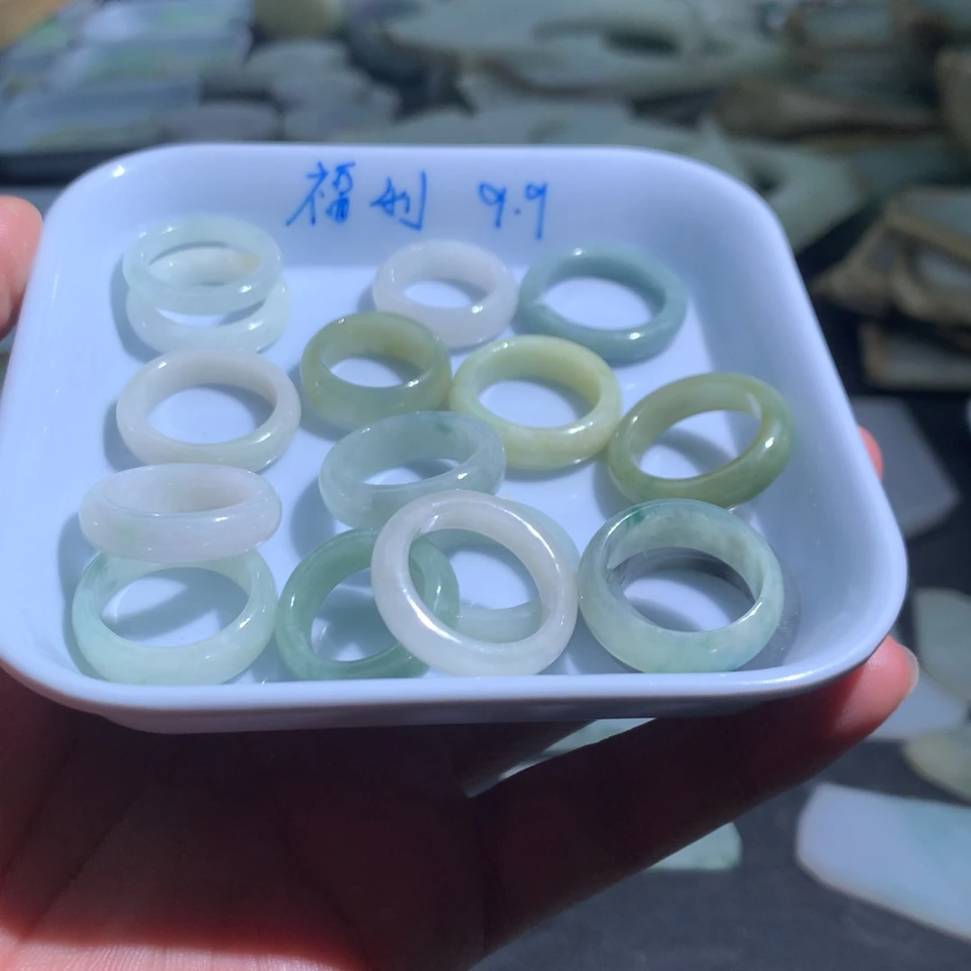 翡翠未镶嵌戒指福利戒圈
