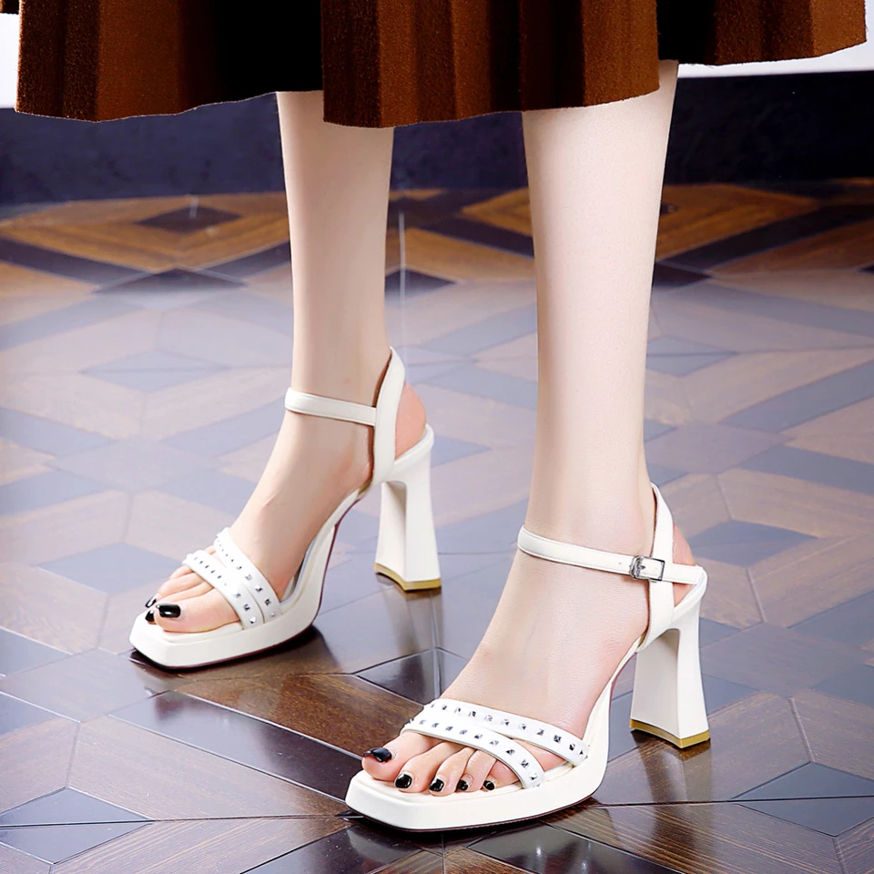 9CM[已开价]铆钉超高跟鞋女2025年夏季一字扣带厚底粗跟凉鞋8739