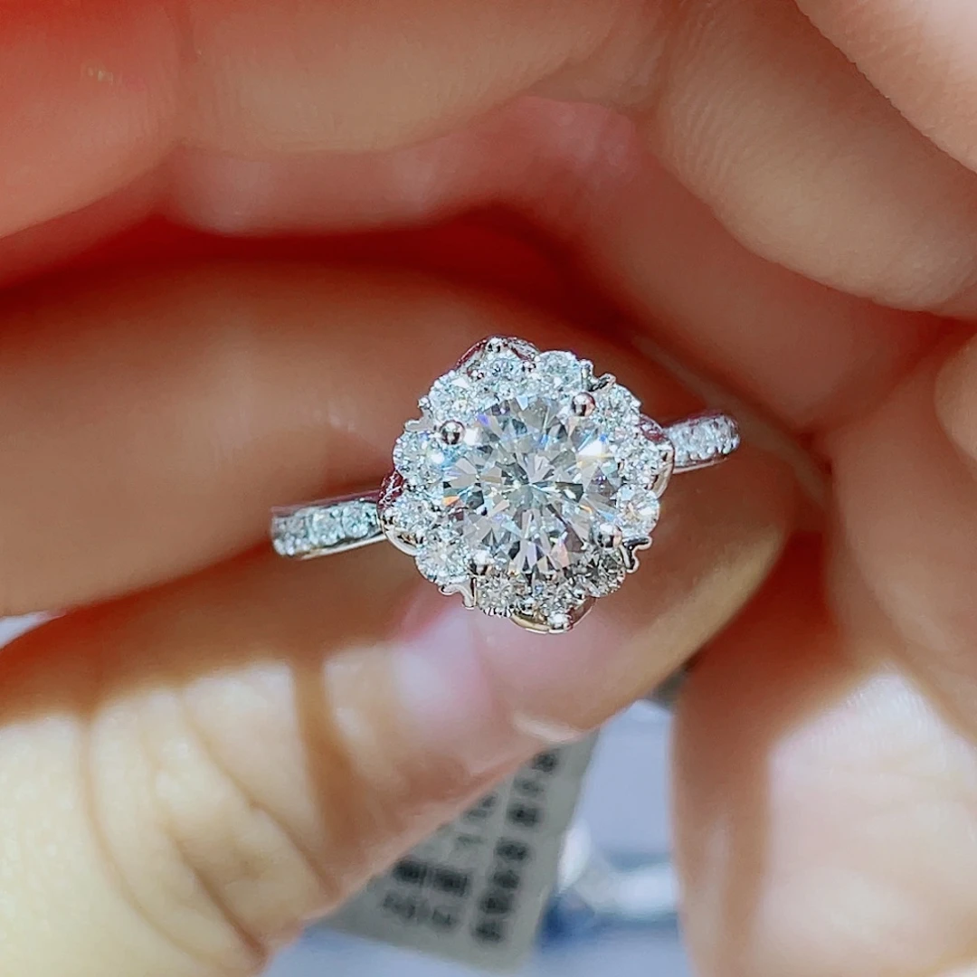 铂Pt950镶嵌实验室培育钻石1ct 灿若星辰戒指