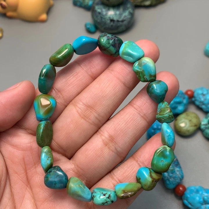 绿松石未镶嵌颈饰